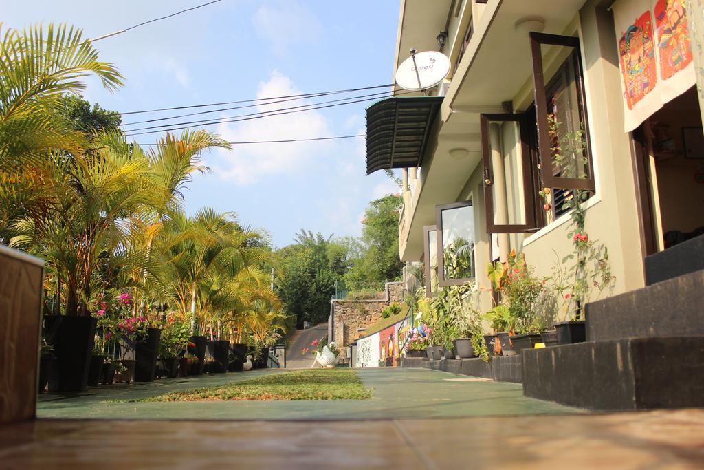 Yes Paradise Kandy Exterior foto